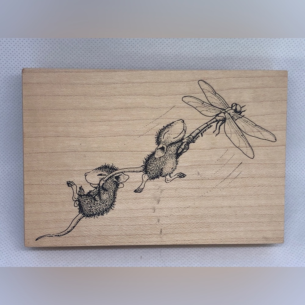 House Mouse Rubber Stamp—-Dragonfly-ing (Friends)